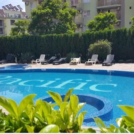 Lägenhetshotell Pasific Holiday Slăntjev Brjag