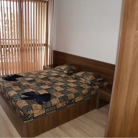 Lägenhetshotell Pasific Holiday Slăntjev Brjag