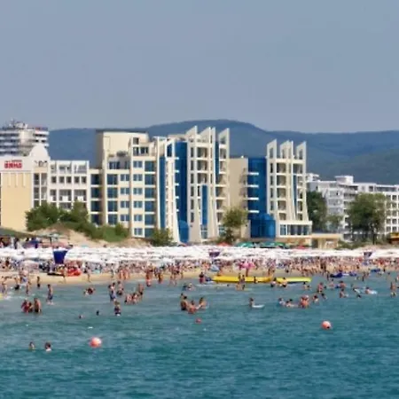 Pasific Holiday * Slăntjev Brjag