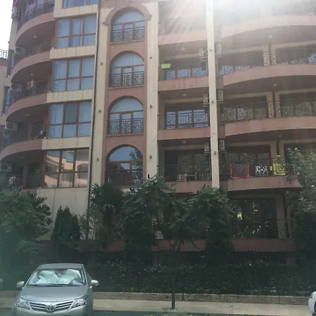Pasific Holiday Lägenhetshotell Slăntjev Brjag